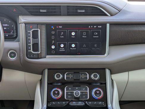 Used 2022 GMC Yukon XL Denali RWD image 13