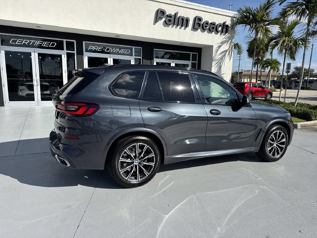 Used 2022 BMW X5 sDrive40i w/ M Sport Package RWD image 4