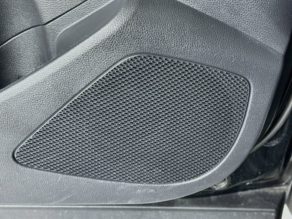 Used 2026 Toyota Corolla Cross LE FWD image 19