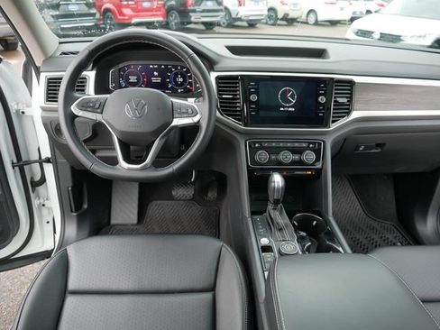 Certified 2023 Volkswagen Atlas SE w/ Panoramic Sunroof Package image 22