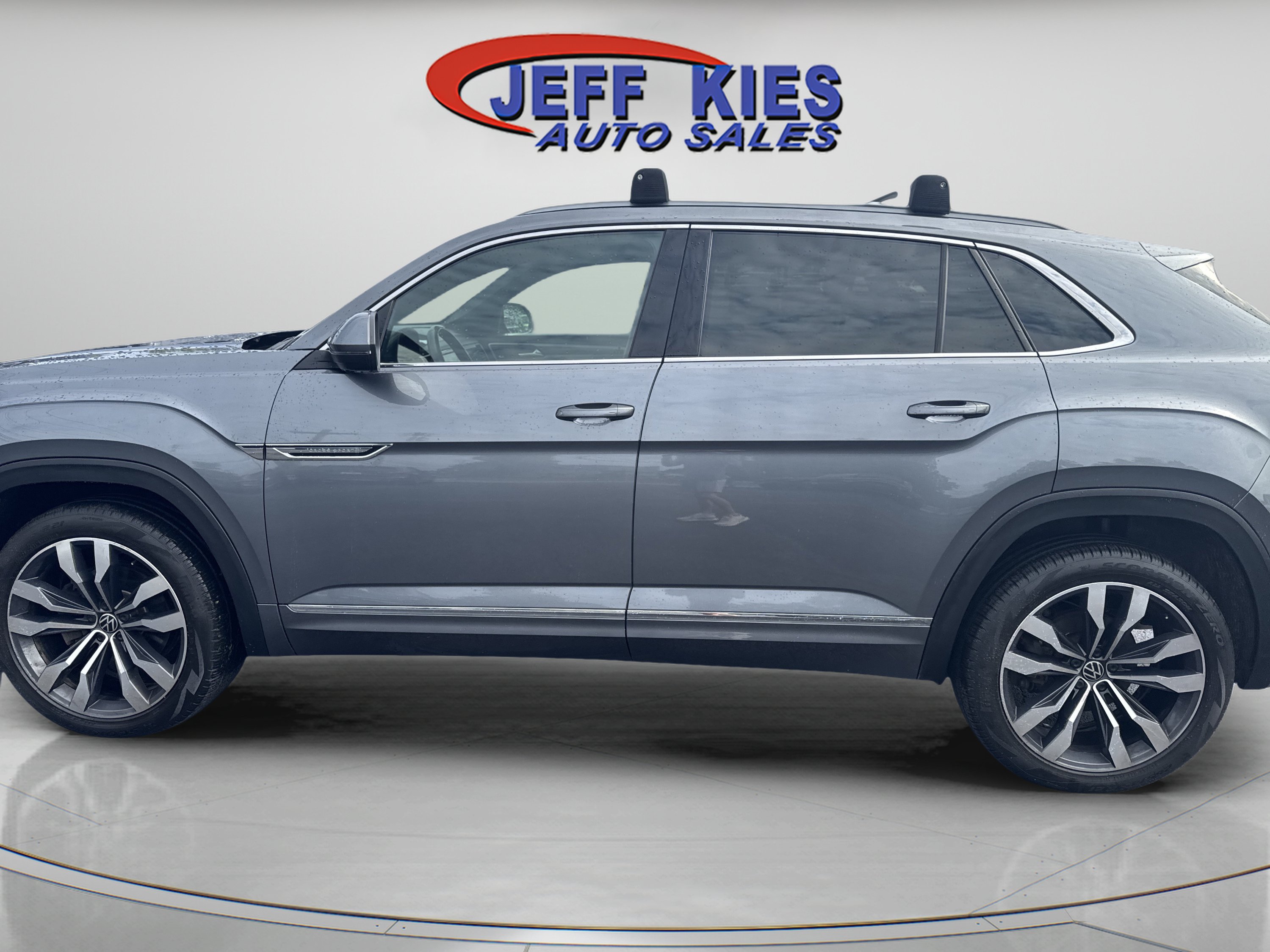 Used 2020 Volkswagen Atlas Cross Sport SEL Premium R-Line AWD/4WD image 8