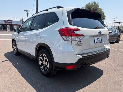 Used 2020 Subaru Forester Premium AWD/4WD image 5