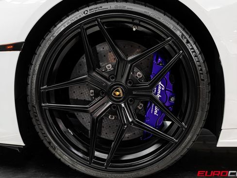 Used 2015 Lamborghini Huracan LP 610-4 AWD/4WD image 25