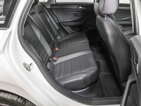Used 2024 Volkswagen Jetta SE w/ Panoramic Sunroof Package FWD image 41