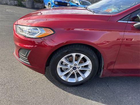 Used 2019 Ford Fusion SE image 9