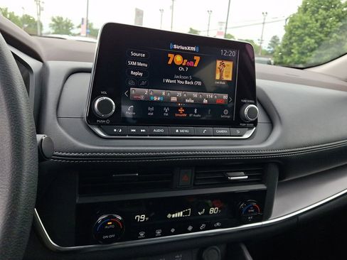 Used 2023 Nissan Rogue SV FWD image 28
