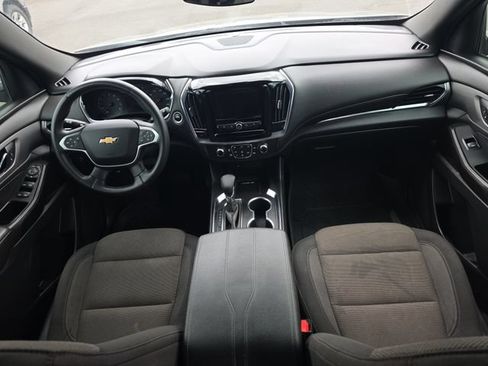 Used 2023 Chevrolet Traverse LT w/ LPO, Floor Liner Package FWD image 14