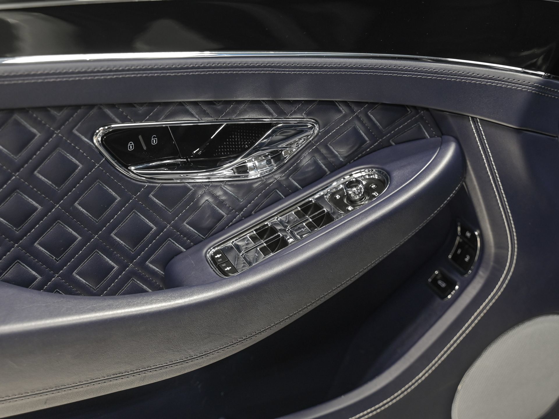 Used 2022 Bentley Continental GT AWD/4WD image 13