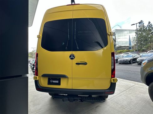 New 2025 Mercedes-Benz Sprinter 2500 image 4