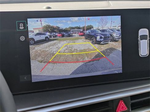 Used 2024 Kia Sorento S image 24