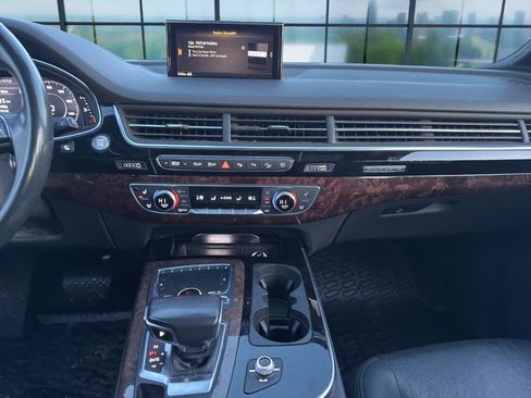 Used 2019 Audi Q7 3.0T Prestige image 15