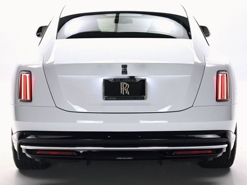 Used 2025 Rolls-Royce Spectre w/ Spectre Launch Package AWD/4WD image 34