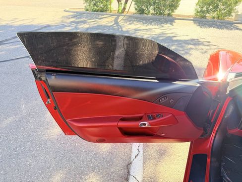 Used 2007 Chevrolet Corvette Coupe w/ Preferred Equipment Group RWD image 9