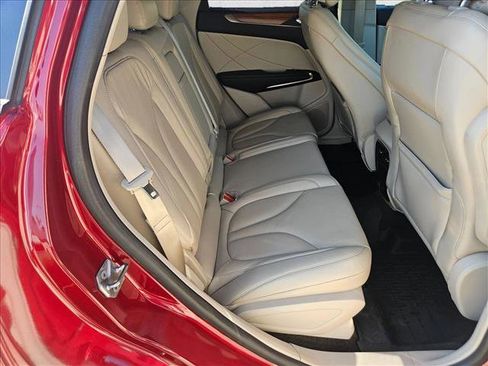 Used 2018 Lincoln MKC Select w/ Select Plus Package image 16