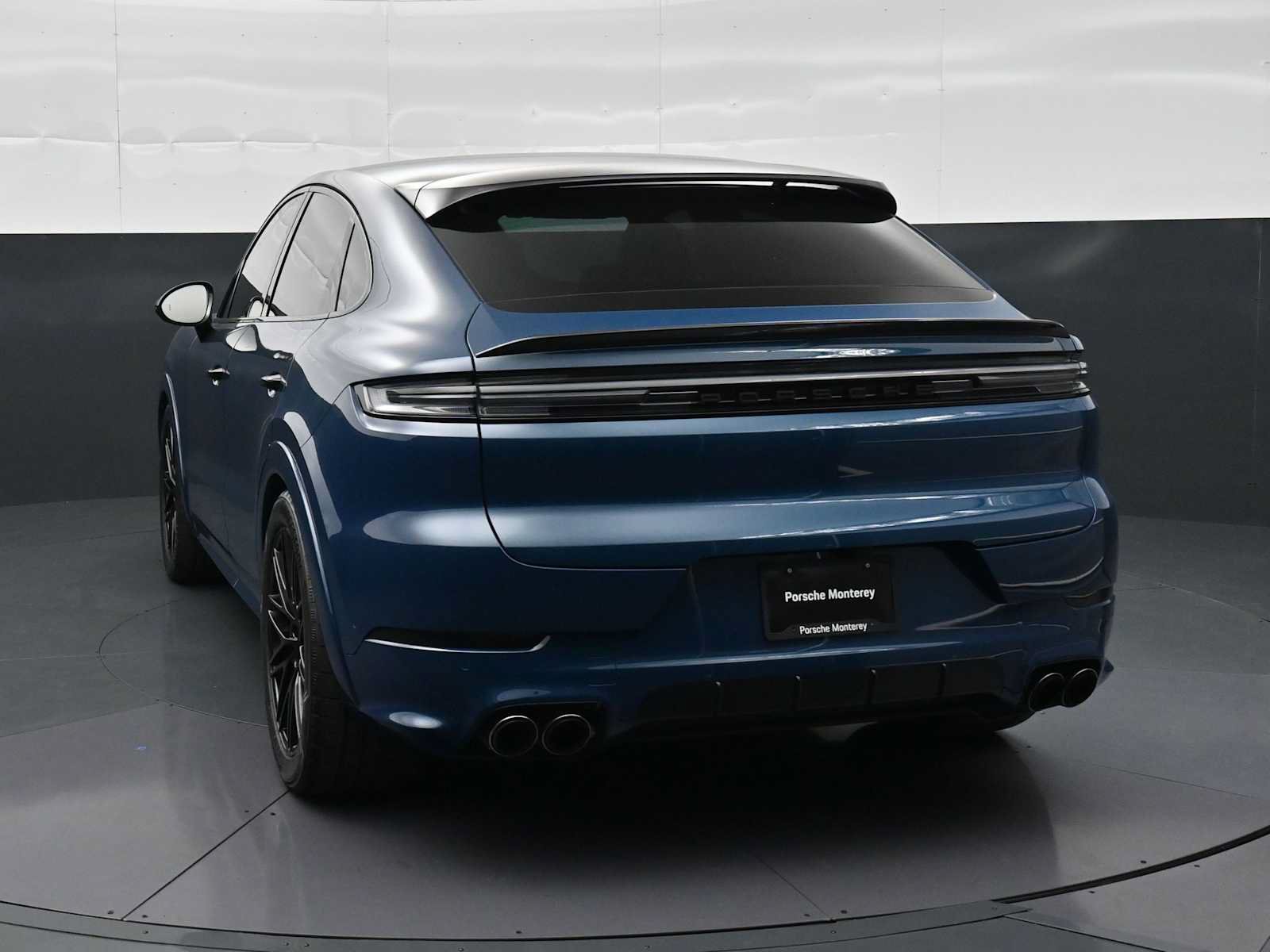 Certified 2026 Porsche Cayenne GTS AWD/4WD image 3
