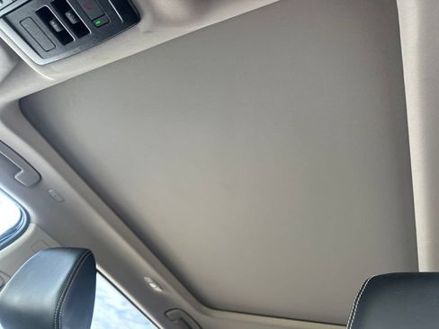 Used 2023 Nissan Rogue SL AWD/4WD image 45