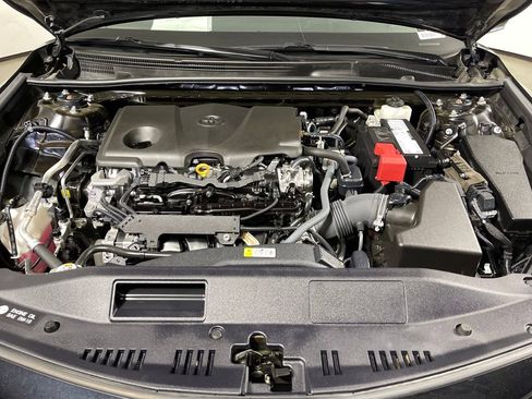 Certified 2023 Toyota Camry SE image 9