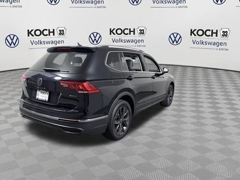 Used 2023 Volkswagen Tiguan SE w/ Panoramic Sunroof Package AWD/4WD image 8