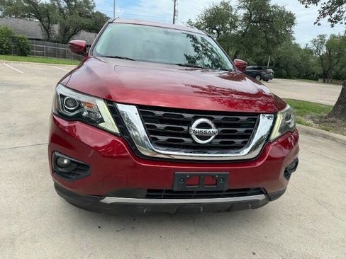 Used 2018 Nissan Pathfinder SV image 8