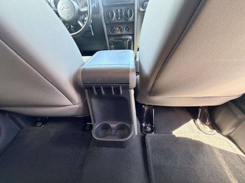 Used 2009 Jeep Wrangler Unlimited X AWD/4WD image 24