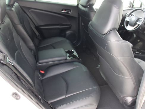 Used 2019 Toyota Prius Prime Premium w/ Carpet Mat Package image 18