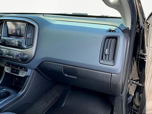Used 2018 Chevrolet Colorado Z71 image 28
