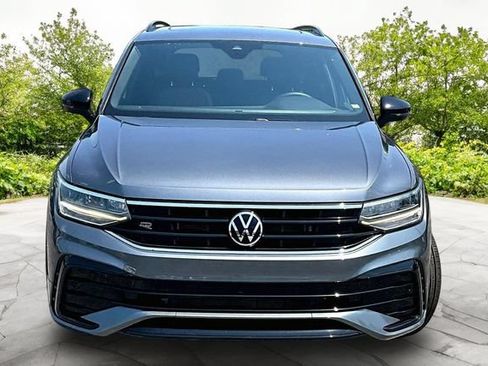 Used 2022 Volkswagen Tiguan SE R-Line AWD/4WD image 3