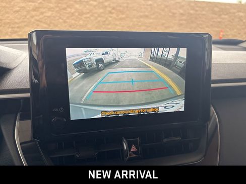 Used 2024 Toyota Corolla Cross LE image 6