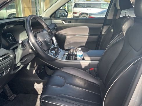 Used 2023 Hyundai Palisade SEL w/ Premium Package image 6