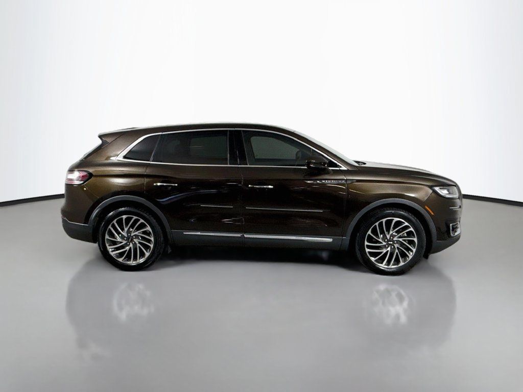 Used 2019 Lincoln Nautilus Reserve FWD image 4