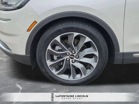 Used 2022 Lincoln Nautilus Reserve AWD/4WD image 34