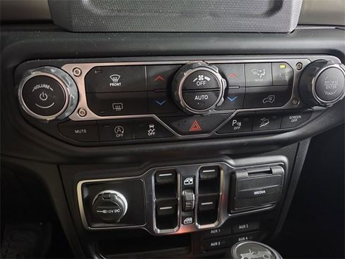 Used 2020 Jeep Wrangler Unlimited Sport image 16