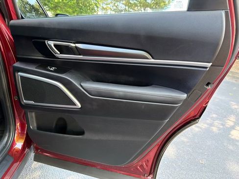 Used 2023 Kia Telluride S w/ S Sunroof Package FWD image 16