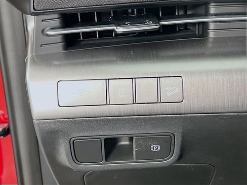 Certified 2025 Hyundai Kona SEL image 10