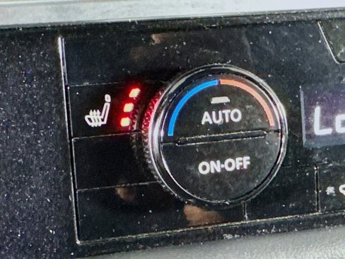 Certified 2024 Nissan Pathfinder SV image 20