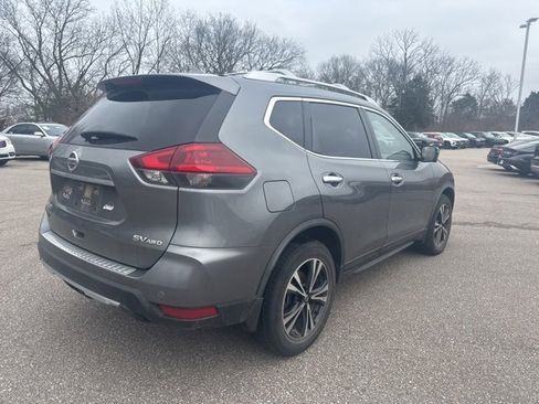 Used 2020 Nissan Rogue SV w/ Premium Package image 4