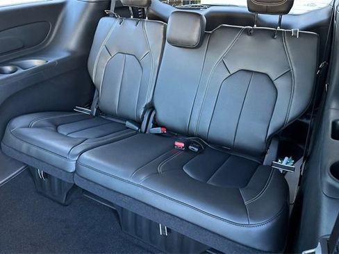 New 2026 Chrysler Pacifica Select w/ S Appearance Package image 14