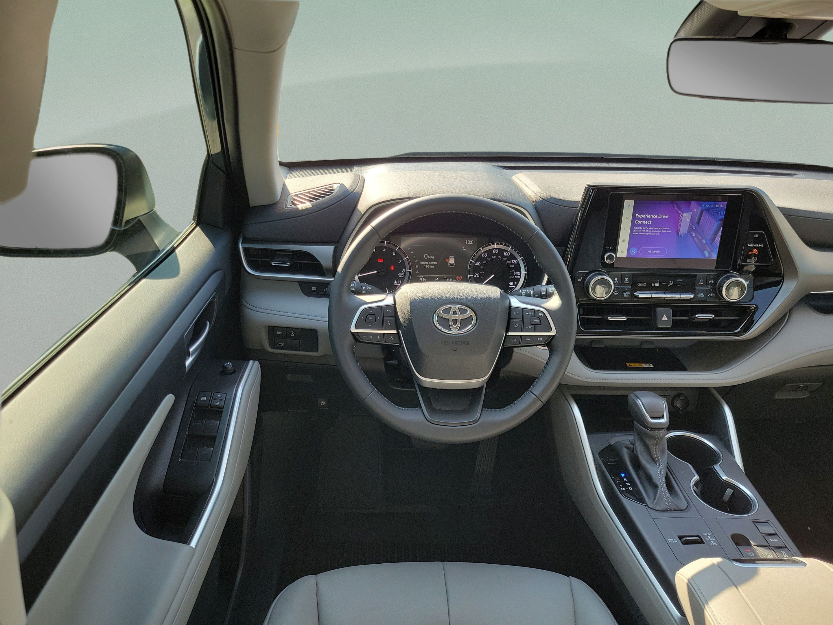 Used 2024 Toyota Highlander XLE FWD image 21