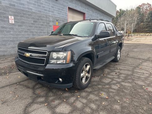 Used 2011 Chevrolet Avalanche LT w/ Luxury Package image 1