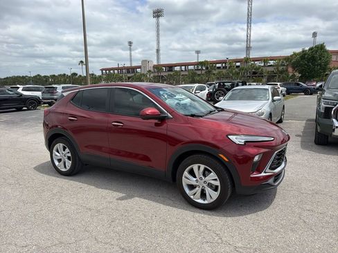 Used 2025 Buick Encore GX Preferred w/ Advanced Technology Package FWD image 4