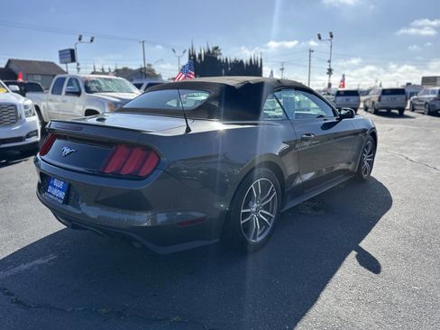 Used 2016 Ford Mustang Premium image 7