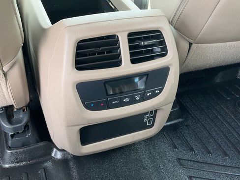 Used 2019 Honda Pilot EX-L image 10
