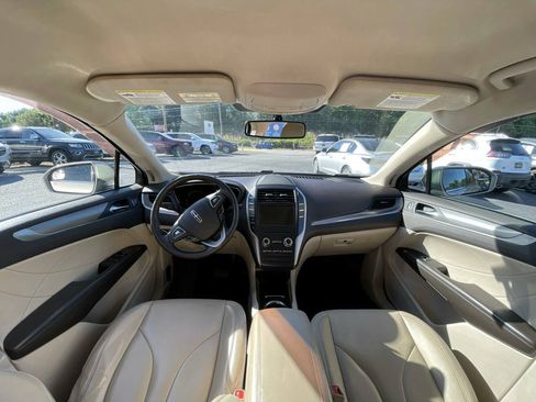 Used 2018 Lincoln MKC Premiere AWD/4WD image 11