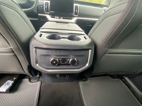 New 2026 Ford Expedition Active image 24