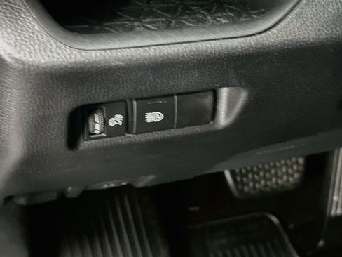Used 2019 Toyota RAV4 LE w/ All Weather Liner Package AWD/4WD image 17