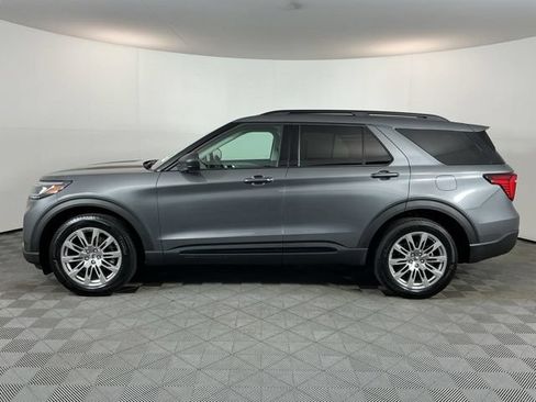 Used 2026 Ford Explorer Active w/ Active Comfort Package AWD/4WD image 8