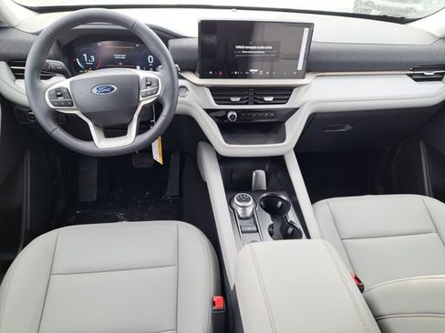 Used 2026 Ford Explorer Active w/ Active Comfort Package image 21