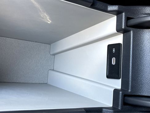 Used 2022 Volkswagen Jetta GLI Autobahn image 35