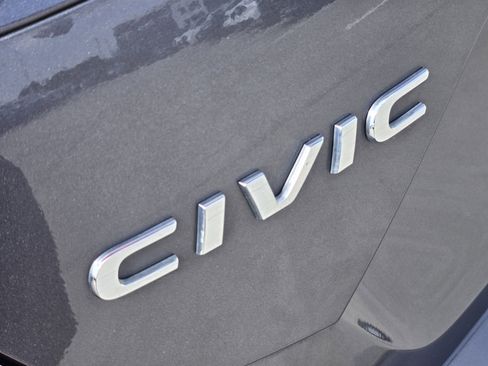 Used 2018 Honda Civic EX image 33