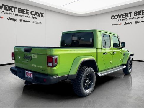 New 2025 Jeep Gladiator Sport image 9